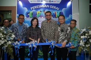Gerai CERDAS PeKA Resmi Dibuka di UNAIR, BI Dorong Mahasiswa Kenali Risiko Keuangan Digital